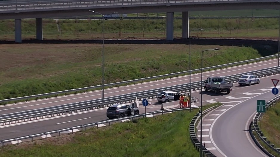 POZNATO STANJE POVREĐENIH U TEŠKOJ NEZGODI NA "MILOŠU VELIKOM" Dva muškarca na intenzivnoj nezi