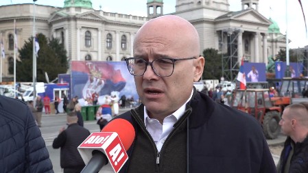 VUČEVIĆ GOVORIO O NOVOM NASILJU: Pad podrške blokaderima proizvodi porast agresije i ekstremizma kod njih