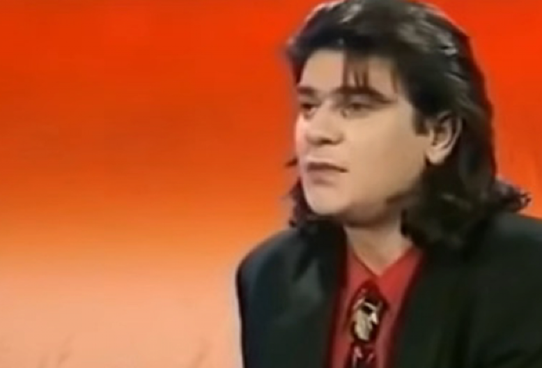 PROMENIO IME I VERU, A ONDA BIO SA KOLEGINOM ŽENOM Naš pevač preminuo je u 43. godini, a ovo su detalji njegovog turbulentnog života