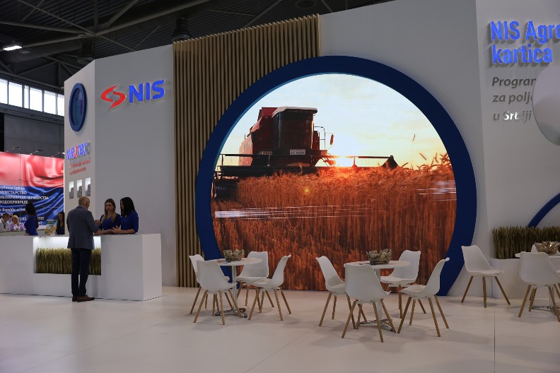 KOMPANIJA NIS NA 92. MEĐUNARODNOM SAJMU POLjOPRIVREDE U NOVOM SADU  Otkrijte sve pogodnosti NIS Agro kartice i brenda NISOTEC