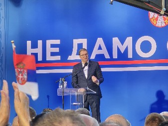 MOŽETE I DA PLIVATE PREKO ATLANTIKA Vučić: Nećete dobiti prebijenog dinara dok ne počnete da radite svoj posao!