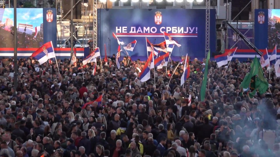 SAMO S VUČIĆEM SRBIJA JE SIGURNA, BLOKADERI BI JE ZA MINUT UNIŠTILI! Reke ljudi iz svih delova zemlje slile su se juče u Niš kako bi poslali poruku da neće nikom dati nam sruši zemlju