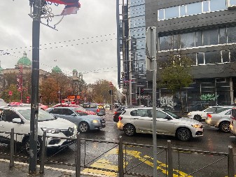 (MAPA) BEOGRADU PRETI PROVALA OBLAKA, NEVREME STIGLO U PRESTONICU! Evo koje mesto u Srbiji je sledeće na udaru pljuskova, OVDE je na snazi crveni alarm!