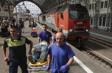 "KIJEV JE DONEO ODLUKU O TERORISTIČKIM NAPADIMA NA NAJVIŠEM POLITIČKOM NIVOU" Peskov o miniranju dva mosta