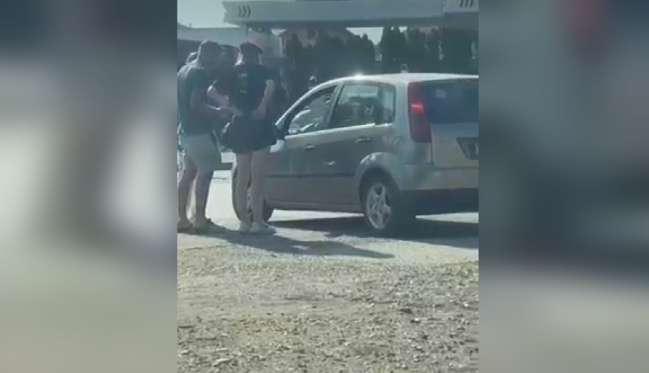 SRAMNO! Blokaderi u Zaječaru maltretiraju građane posle glasanja (VIDEO)