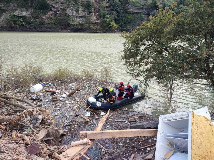 UŽAS U BIJELOM POLJU! Iz reke Lim izvučeno telo muškarca (45), Hitna mogla samo da konstatuje smrt
