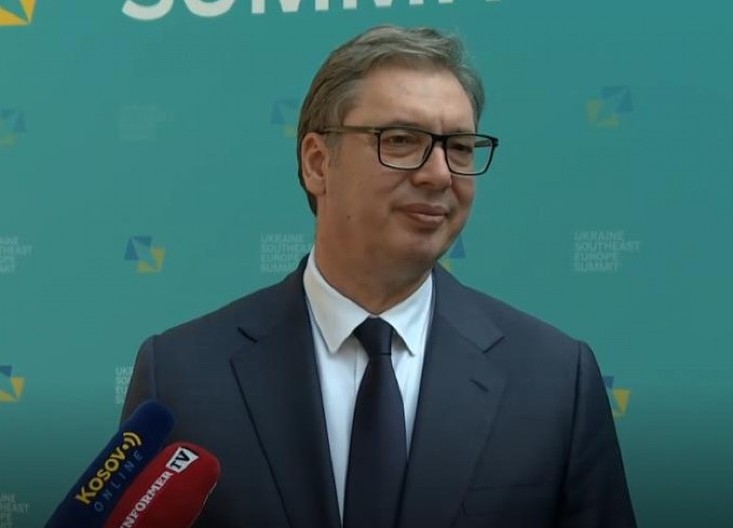 VUČIĆ SE OGLASIO VIDEO-PORUKOM Poklopio blokadere za sva vremena: Verovatno će postati nindže u međuvremenu!