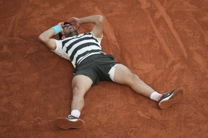 "TO JE PREVIŠE PRITISKA ZA ALKARASA, MORAMO DA PRESTANEMO" Legendarni trener se oglasio jakim rečima o epskom finalu Rolan Garosa