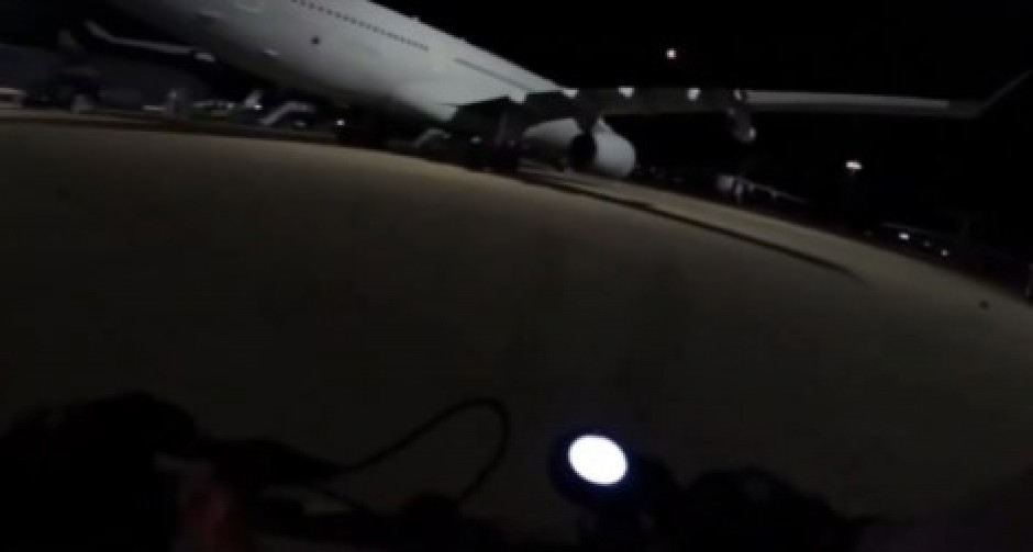 UPALI U VOJNU BAZU I OBOJILI AVIONE Palestinski aktivisti izazvali HAOS u srcu britanske armije