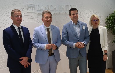 Jovanović: Korišćenjem kvalifikovanog elektronskog potpisa u klaudu eUprave do efikasnije usluge u Banca Intesa (FOTO)