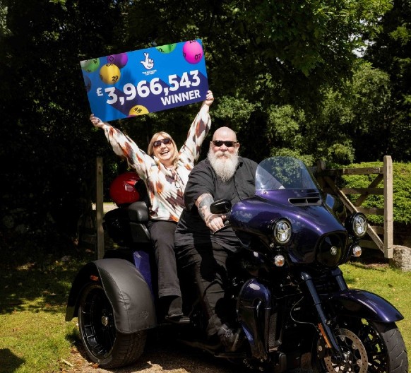 OSVOJIO NA LUTRIJI 4.6  MILIONA EVRA, PA NAPRAVIO VELIKE PLANOVE Promeniće život iz korena - evo na šta će da potroši pare