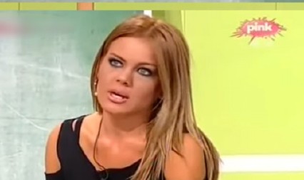 VERENIK JOJ PUCAO U GLAVU, PA IZVRŠIO SAMOUBISTVO Gledali smo je u "Kursadžijama", nakon stravičnog događaja se potpuno povukla, evo kako danas izgleda! (FOTO)