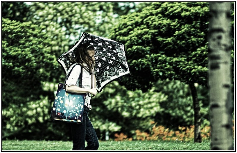 PAKLEN DAN SE ZAVRŠAVA OLUJOM! Evo gde prvo stiže kiša i kada stiže zahlađenje