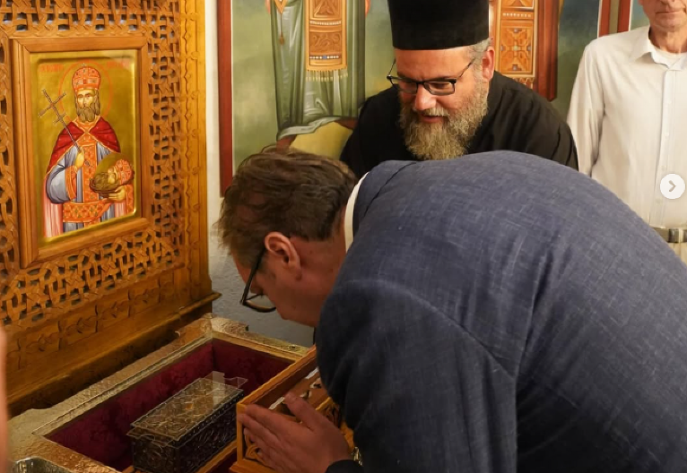 "SRBIJA NIJE ŠAKA ZOBI" Vučić poslao snažnu poruku iz Kruševca (FOTO)