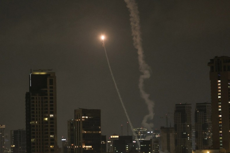 PREKINUTO PRIMIRJE: Izrael presreo raketu iz Jemena, sirene se oglasile u Jerusalimu