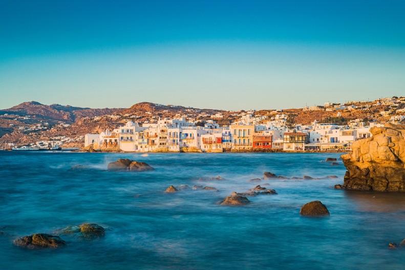 JELENA NUDI BESPLATAN PUT, HRANU I SMEŠTAJ NA MORU Ima samo jedan uslov