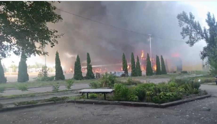 RUSI SE PROBIJAJU KROZ DONJECK! Palo još jedno uporište, Ukrajina pretrpela velike gubitke!