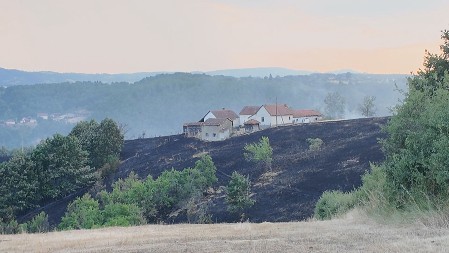 PREKO 600 POŽARA BESNI SRBIJOM! Povređeno već 6 ljudi!