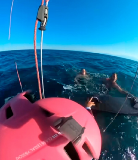 OCA I ĆERKU (10) ODVUKLE MORSKE STRUJE NA PUČINU Objavljen dramatičan snimak spasavanja (VIDEO)