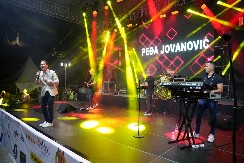 OTVOREN 21. VRNJAČKI KARNEVAL KONCERTOM PEĐE JOVANOVIĆA