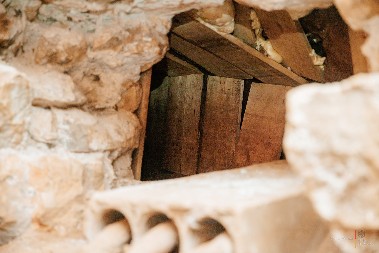 POLICAJAC SVEDOČIO KAKO JE IZGLEDAO TUNEL DO VIŠEG SUDA: „Prvi deo sam morao da puzim, dalje sam mogao da se krećem na kolenima“