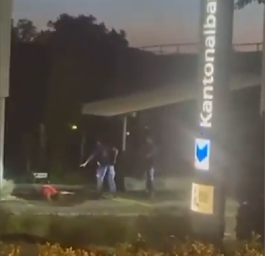 HRVAT IZVUKAO MAČETU I KRENUO U NAPAD Kamere snimile jeziv incident u Švajcarskoj (VIDEO)