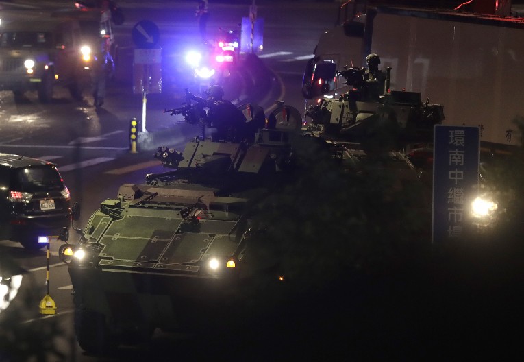 ZAVIJAJU SIRENE, TENKOVI NA ULICAMA, SVI CIVILI PO ORUŽJEM! "Kada Kina napadne svi će znati šta da rade, borbe će se voditi u gradu"