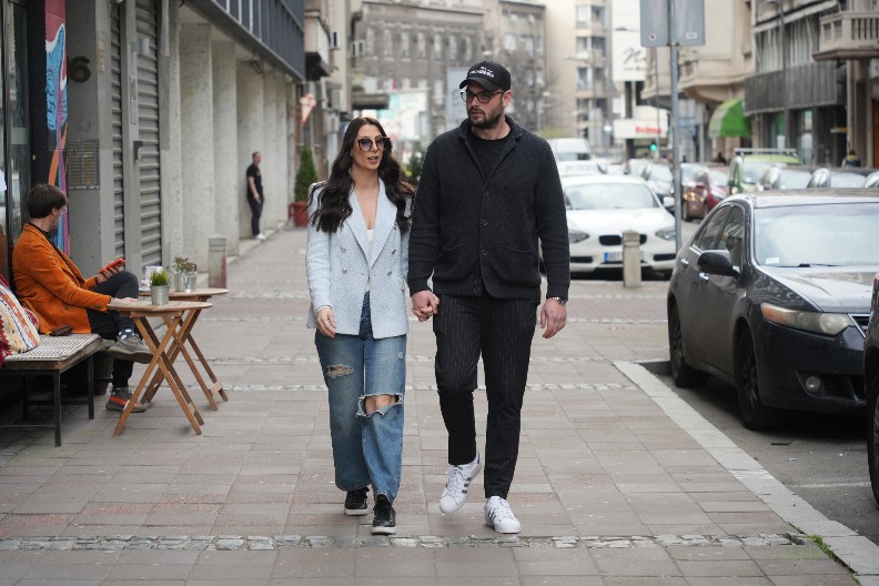 "NIJE U KONTAKTU SA SINOM, NE BIH SE U TO MEŠALA" Naša pevačica iskreno progovorila o partneru i njegovom vanbračnom detetu!