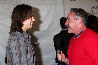 HOLIVUD GA OBOŽAVAO, ALI ON JE IZABRAO SVETOG SAVU Slavni glumac pronašao istinu u pravoslavlju i napisao pesmu o Kosovu!