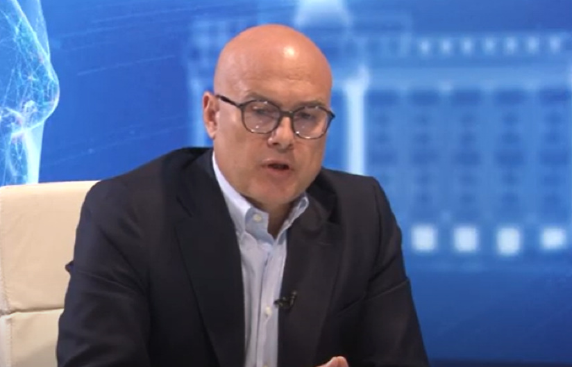 PROFESORI KOJI KOKETIRAJU SA BLOKADERIMA DOPRINELI URUŠAVANJU UNIVERZITETA Vučević: Pogledajte brojeve na državnim fakultetima, to je katastrofa