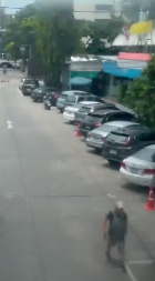 MASOVNA PUCNJAVA NA PIJACI, NAJMANJE ŠESTORO MRTVIH Kamere snimile naoružanog napadača (FOTO/VIDEO)