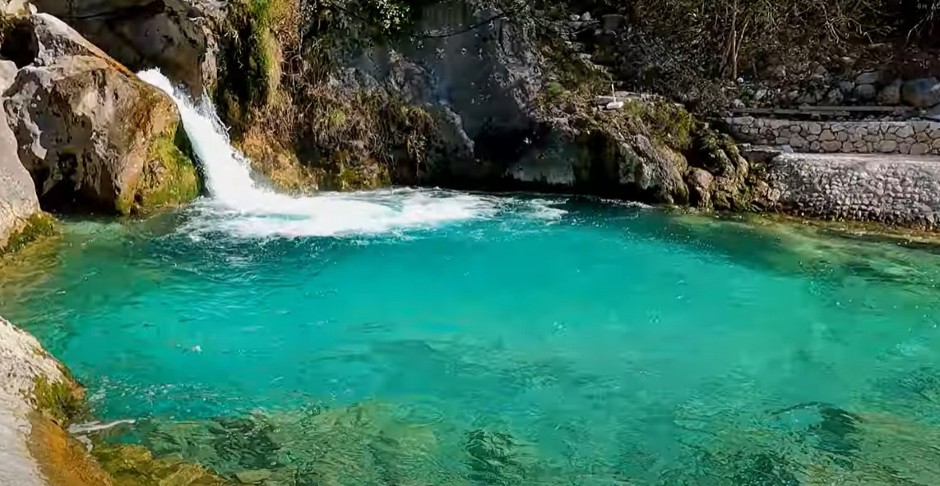 KUPALIŠTA NA RECI SA BISTROM VODOM NESTVARNE BOJE SU HIT U NAŠEM KOMŠILUKU Prelepe prirodne oaze obožavaju i lokalci i turisti