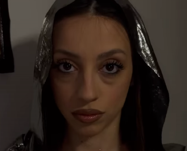 DEČKO JOJ BIO SA TRANS OSOBOM, A ONA SAD PRIVEDENA ZBOG NASILNIČKOG PONAŠANJA Evo ko je Ivona Stefanović!