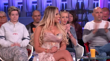 SOFIJA JANIĆIJEVIĆ DOBILA AUTO OD SPONZORA? Čekala da stigne iz druge države u specijalnoj boji!