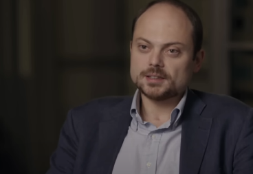 OTROVANA MAJKA PUTINOVOG KRITIČARA? Jelena HITNO hospitalizovana, oglasio se opozicioni lider