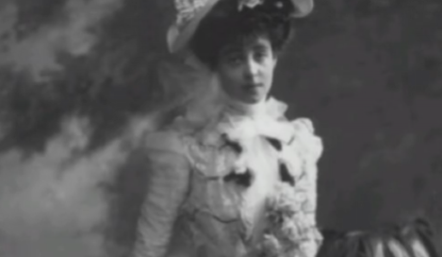 IKONA SKANDALA I KRALJEVSKE NESREĆE Bila je prisiljena na brak i maltretirana, tragična istina zlatne naslednice