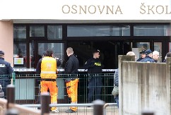 "VIDELI SU KRV I STRADALU UČITELJICU" Majka dece kroz suze opisala horor scene kod škole u Zagrebu