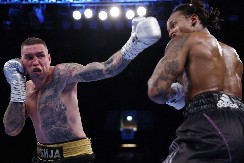 NEMA PREDAJE! Poznati bokser srbuje i na letovanju, pomogli mu domoroci nasred plaže: KOSOVO JE POKRAJINA JUŽNA