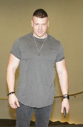 ZBOG JEDNOG STIHA ODBIO PESMU! Sloba Radanović brutalno prozvao kolege, poslao im jasnu poruku!