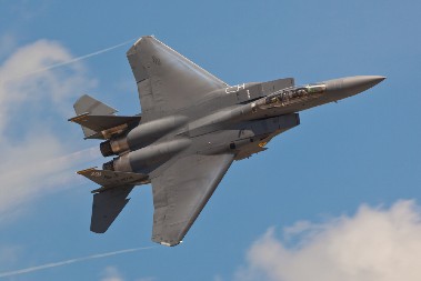 AVIONI GAĐALI SKLADIŠTA RAKETA Intenzivni napadi na frontu