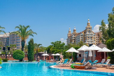 PORODICI OBEĆALI LUKSUZ U ANTALIJI, A DOBILI HOROR Ostvarilo se ono čega su se najviše bojali