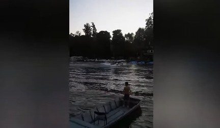 PANČEVOM ODJEKUJU JAUCI: Skuterom pregazio decu na Tamišu – četvoro povređeno! (VIDEO)