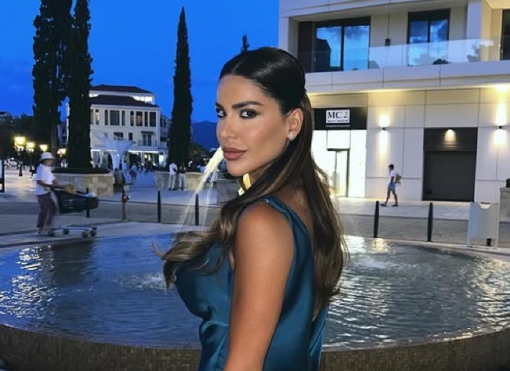 MARINA VISKOVIĆ VIŠE NE KRIJE DEČKA Pevačica na Mikonosu uživa sa zgodnim dasom