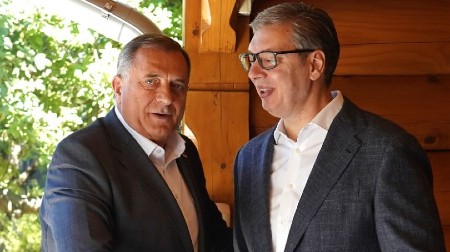 ONO ŠTO SE DEŠAVA U SRBIJI NIJE SLUČAJNO Dodik: Podržavam predsednika Vučića u odbrani od ovih napada!