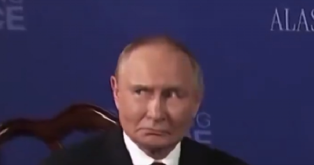 PUTINOVO LICE SVE GOVORI Ovako je reagovao ruski predsednik na viku američkih novinara (VIDEO)