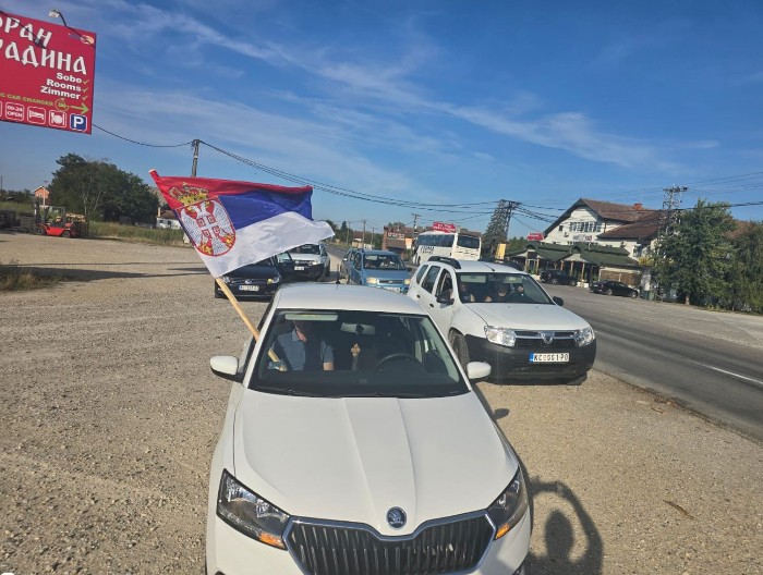 GRAĐANI PROTIV BLOKADA Narod iz Koceljeve koji hoće stabilnost i mir krenuo na skup
