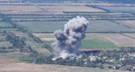 BRUTALNI UDARI NA FRONTU  Ukrajinske snage pogodile rusku logistiku na Krimu (FOTO/VIDEO)