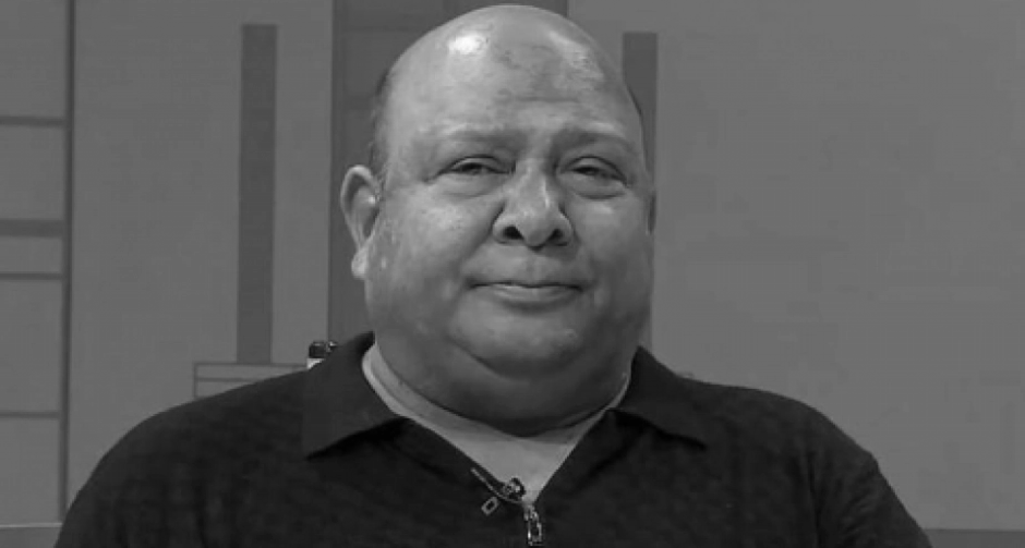 KARLEUŠU MUVAO 14 GODINA STARIJI PEVAČ: "Kad sam mu rekla - TO, više me nije pogledao"