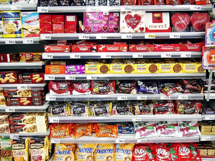 SLEDEĆE NEDELJE NIŽE CENE U PRODAVNICAMA Vlada juče usvojila dopunjenu uredbu o maržama da bi stala na put prevarama trgovaca