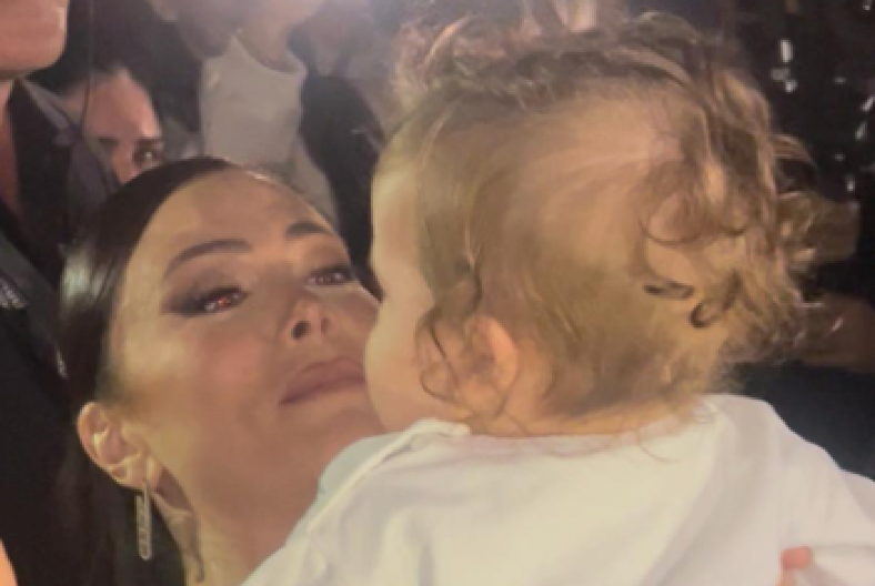 MILICI PAVLOVIĆ PRORADIO MAJČINSKI INSTINKT! Ovaj gest u Kruševcu oduševio sve prisutne (VIDEO)